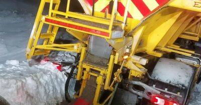 Gritter stuck in snow and pulled out by tractor after rescuing trapped driver - www.dailyrecord.co.uk - Beyond