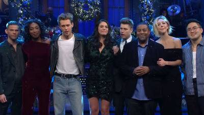 ‘SNL’ Host Austin Butler And Cast Serenade The Departing Cecily Strong With “Blue Christmas” - deadline.com - county Butler - Austin, county Butler - city Austin, county Butler