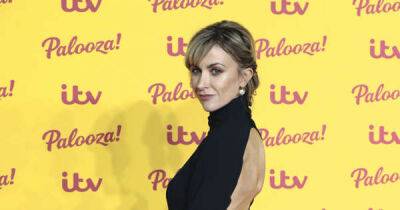 Katherine Kelly almost quit acting after suffering a freak accident - www.msn.com