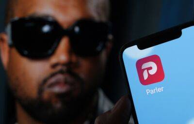 Kanye West - Donald Trump - Elon Musk - Kanye West Will No Longer Acquire Right-Wing Social Media Firm Parler - deadline.com