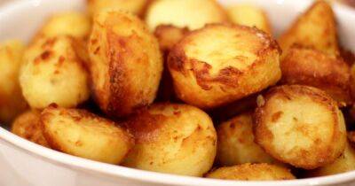 How to make the 'perfect' Christmas roast potatoes as top chefs share their tips - www.dailyrecord.co.uk - Britain