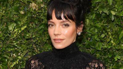 Lily Allen Defends Fellow Nepo-Babies On Twitter - www.glamour.com - Britain - New York - county Allen