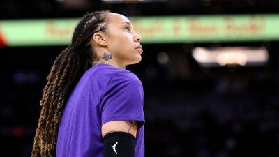 Brittney Griner Thanked Supporters With a Handwritten Letter Posted to IG - www.glamour.com - USA - Russia