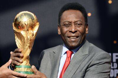 Pelé’s Daughter Posts Message & Photo With Her Father In The Hospital - deadline.com - Brazil - New York - Sweden - Portugal - city Santos - Houston