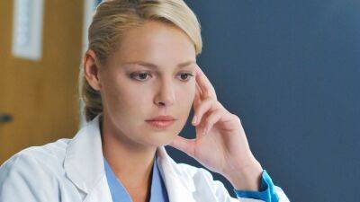 Katherine Heigl Wishes She Had ‘Taken a Breath’ Before Exiting Grey's Anatomy in a 'Panic’ - www.glamour.com