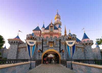 Disneyland Visitor Dies After Fall From MultiStory Parking Garage - deadline.com - USA