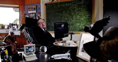 Stephen Hawking exhibition hopes to unravel the mysteries of his blackboard - www.msn.com - Britain - London - city Cambridge