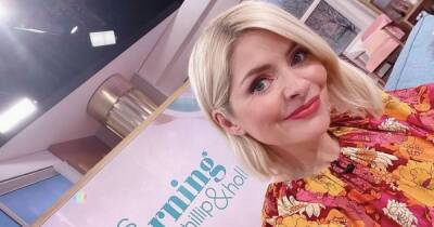 Holly Willoughby - Phillip Schofield - Holly Willoughby treated to incredible birthday surprise in This Morning dressing room - ok.co.uk
