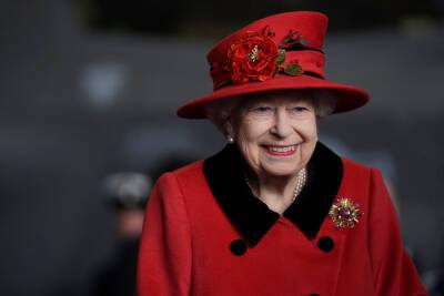 The Queen’s Being Monitored But Isn’t Displaying Any Symptoms Following Prince Charles’ COVID-19 Diagnosis - etcanada.com - Britain - Spain - Canada - Denmark