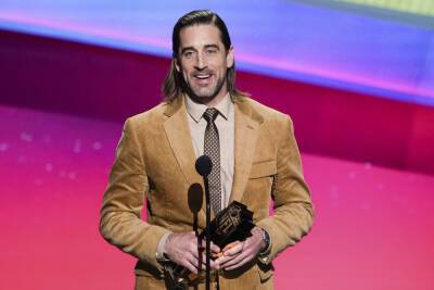 Packers QB Aaron Rodgers Earns 4th MVP Award, 2nd In A Row - etcanada.com