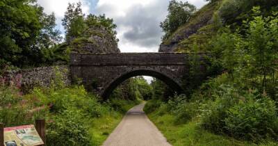 The stunning Peak District walk along an old railway line that offers something a little bit different - manchestereveningnews.co.uk - Manchester