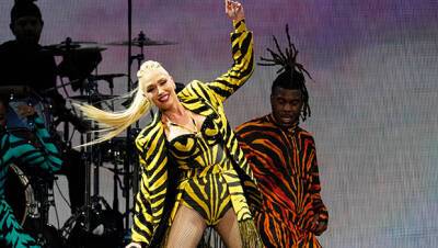 Gwen Stefani Rocks Yellow Black Bustier Before Performing With Blake Shelton At Bud Light Music Fest - hollywoodlife.com