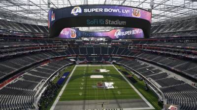 How To Watch The Super Bowl Online And On TV - deadline.com - Los Angeles - county Lamar - city Beijing - county Mobile - city Inglewood