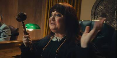 Carvana Super Bowl 2022 Commercial Features Oversharing Mom Raving About Susan - WATCH NOW! - www.justjared.com