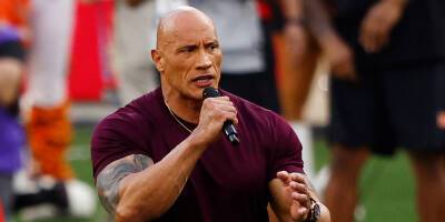 Dwayne 'The Rock' Johnson Channels His Wrestling Persona With Super Bowl 2022 Introduction - Watch! - www.justjared.com - Los Angeles - Los Angeles - city Inglewood
