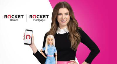 Anna Kendrick - Anna Kendrick & Barbie's Super Bowl 2022 Commercial for Rocket Mortgage + QR Code Info Revealed - WATCH NOW! - justjared.com - Jordan - county Union