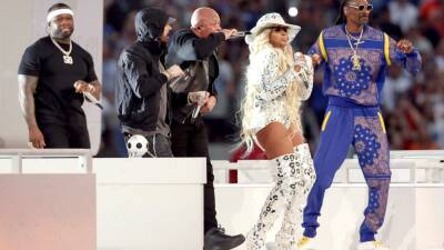 LeBron James, Lady Gaga and More Stars and Fans React to Super Bowl Halftime Show - www.etonline.com - France - Montana
