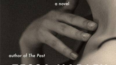 Review: Tessa Hadley pens subtle, seductive novel of ’60s - abcnews.go.com - Britain - Greece