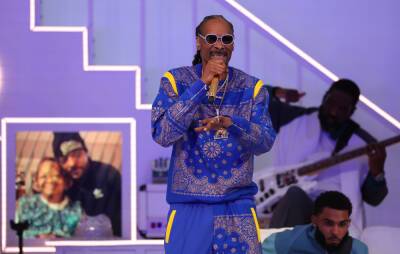 Snoop Dogg included a tribute to his late mother in Super Bowl performance - www.nme.com