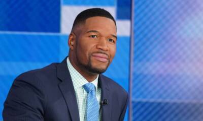 Michael Strahan sparks conversation with new star-studded photos - hellomagazine.com - Los Angeles - Los Angeles