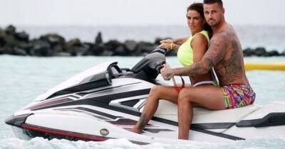 Katie Price's fiancé Carl Woods embroiled in row with fan over photo - www.ok.co.uk
