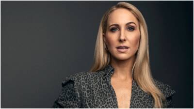 Nikki Glaser To Star In E! Reality Series - deadline.com - county Ross - county St. Louis - county Douglas