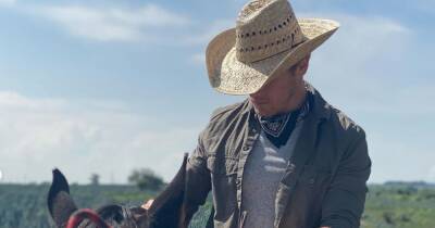 Sam Heughan shows off his inner cowboy as he promotes new tequila brand - www.dailyrecord.co.uk - Britain - Mexico