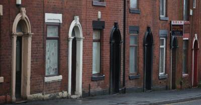 Greater Manchester's cheapest streets where homes sell for less than £50,000 - www.manchestereveningnews.co.uk - Manchester - county Oldham
