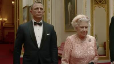 Daniel Craig Shares the Joke Queen Elizabeth Made at His Expense - www.etonline.com