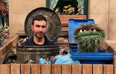 Ted Lasso - Brett Goldstein - Roy Kent - ‘Ted Lasso’ and ‘Sesame Street’ crossover sees Roy Kent meet Oscar the Grouch - nme.com - county Kent