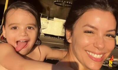 Eva Longoria shares an adorable pool selfie with her son Santi - us.hola.com - city Santiago - city Santi