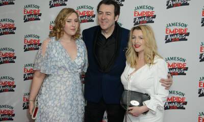 Jonathan Ross' daughter and wife could be twins as they step out in London - hellomagazine.com - London