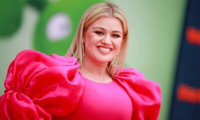 Kelly Clarkson 'files to legally remove last name' amid ongoing divorce - hellomagazine.com - USA - Montana