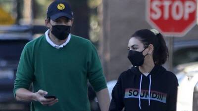 Mila Kunis Ashton Kutcher Twin In Casual Looks For Kid-Free Coffee Date – Photo - hollywoodlife.com