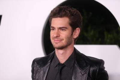 Andrew Garfield Opens Up About The ‘Precise Agony’ He Experienced Losing His Mother To Cancer - etcanada.com - Britain