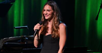 How Katharine McPhee’s Pregnancy Weight Triggered Her Mental Health Struggles - www.usmagazine.com - California - county Foster