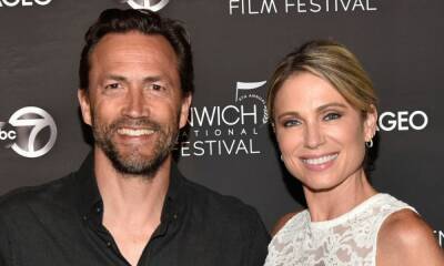 Andrew Shue - Amy Robach - Amy Robach shares stunning picture with husband Andrew Shue while away from GMA - hellomagazine.com - Antarctica