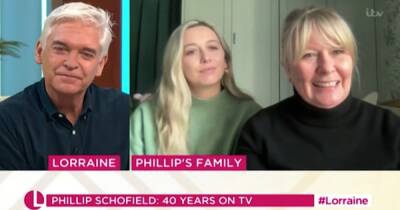 Phillip Schofield's wife leaves presenter emotional with surprise TV appearance - www.ok.co.uk