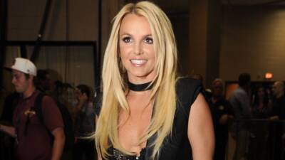 Britney Spears - Jamie Spears - Jamie Lynn - Britney Spears Signs $15 Million Deal to Pen Tell-All Memoir - etonline.com