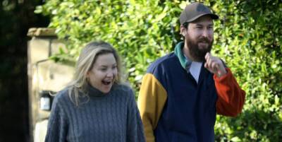 Kate Hudson & Danny Fujikawa Step Out for a Morning Stroll Around the Neighborhood - www.justjared.com - Los Angeles