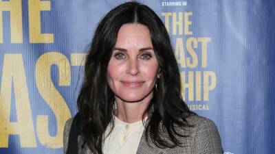 Courteney Cox - Courteney Cox Says She Looked 'Really Strange' After Facial Injections: 'People Would Talk About Me' - etonline.com - Britain