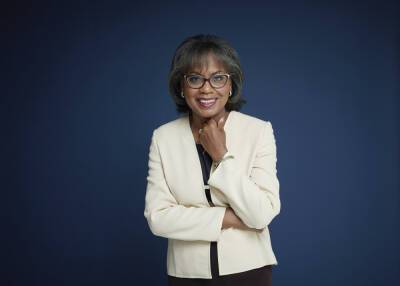 Anita Hill To Launch Weekly Podcast Ahead Of SCOTUS Pick With Malcom Gladwell’s Pushkin Industries - deadline.com