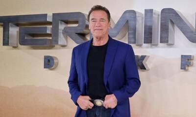 Chris Pratt - Arnold Schwarzenegger - James Cameron - Linda Hamilton - A first print VHS tape of Arnold Schwarzenegger’s ‘The Terminator’ was sold for $32,500 - us.hola.com