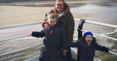 Tributes paid to mum-of-two, 35, who died after epilepsy battle - www.manchestereveningnews.co.uk - Britain