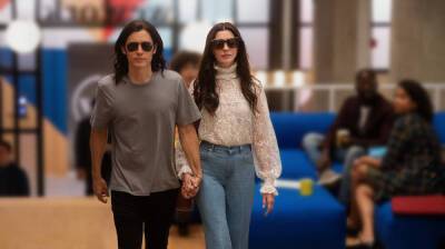 Jared Leto And Anne Hathaway Put Their Marriage To The Test After Launching WeWork In ‘WeCrashed’ Trailer - etcanada.com