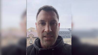 ‘DWTS’ Alum Maksim Chmerkovskiy Posts Emotional Video Plea From Kyiv As Emergency Vehicles Roll Through Streets: “I’m Very Scared” - deadline.com - USA - Ukraine - Russia - city Moscow