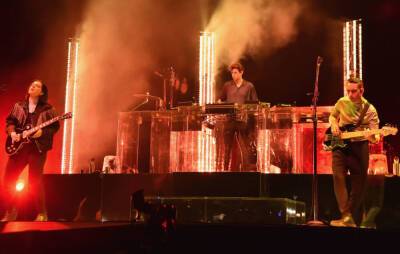 The xx release live performance of Jamie xx’s ‘Stranger In A Room’ - www.nme.com