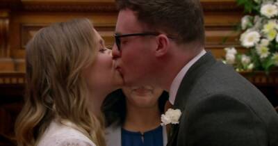 Liv Flaherty - Emmerdale's Liv wows soap fans with 'stunning' wedding dress as she marries Vinny - ok.co.uk