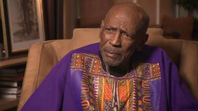 Louis Gossett Jr. on 'Roots,' Working With Sidney Poitier and His Fight Scene With Richard Gere (Exclusive) - www.etonline.com - USA