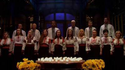 'Saturday Night Live' Opens Show With Powerful Tribute to Ukraine - www.etonline.com - New York - New York - Ukraine - Russia